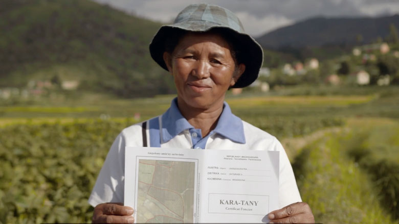 Certificats fonciers à Madagascar : Créer un impact sur la réforme foncière et l'agriculture